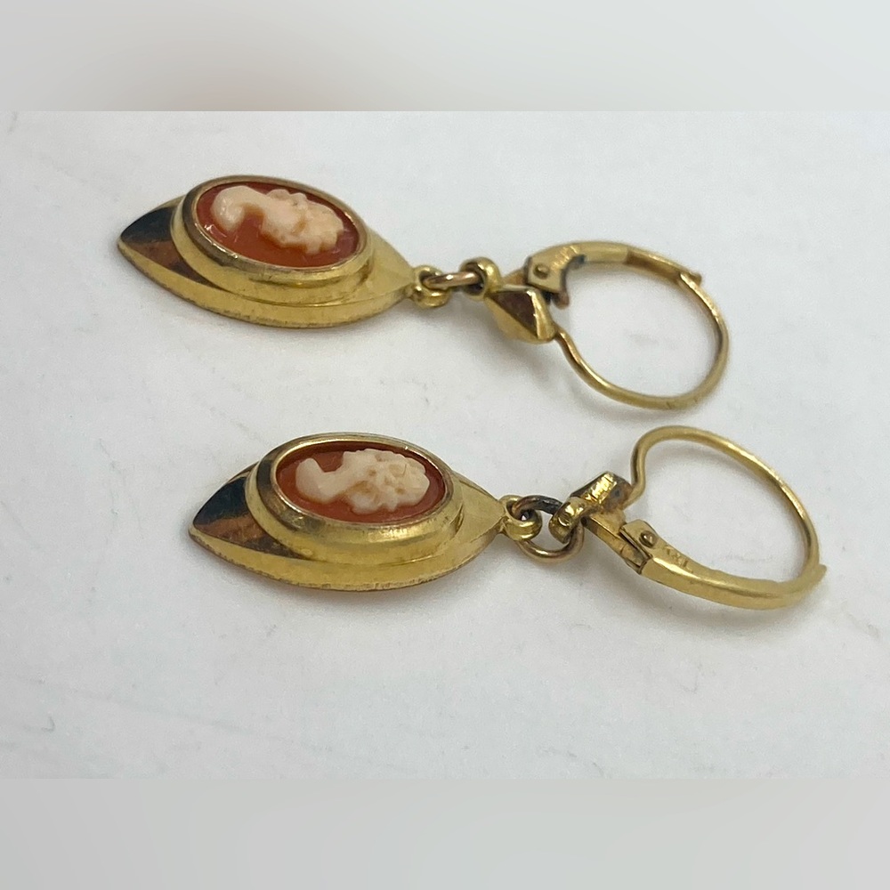 Vtg K&L Germany Kordes & Lichtenfels Gold Tone Marquis Cameo Earrings | 1.2” - Picture 3 of 8